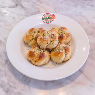 Garlic Knots (5 Pieces)